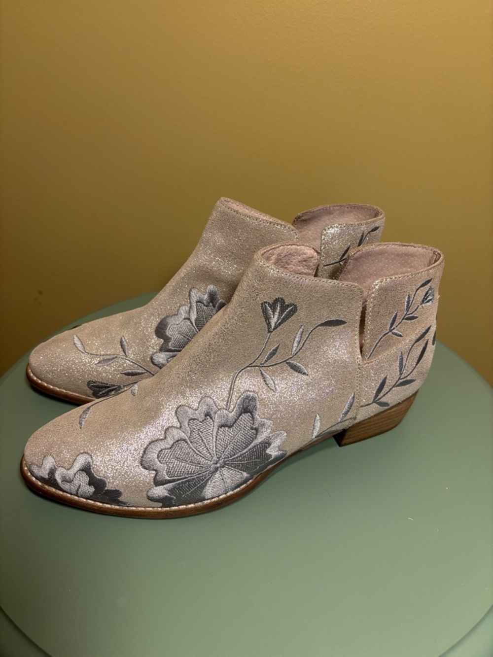 Seychelles Metallic Beige Floral Embroidered Ankle Booties